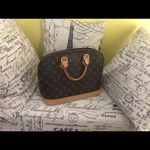 Louis Vuitton Alma
